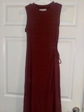 Abercrombie & Fitch Sleeveless Ribbed Midi Dress in Burgundy